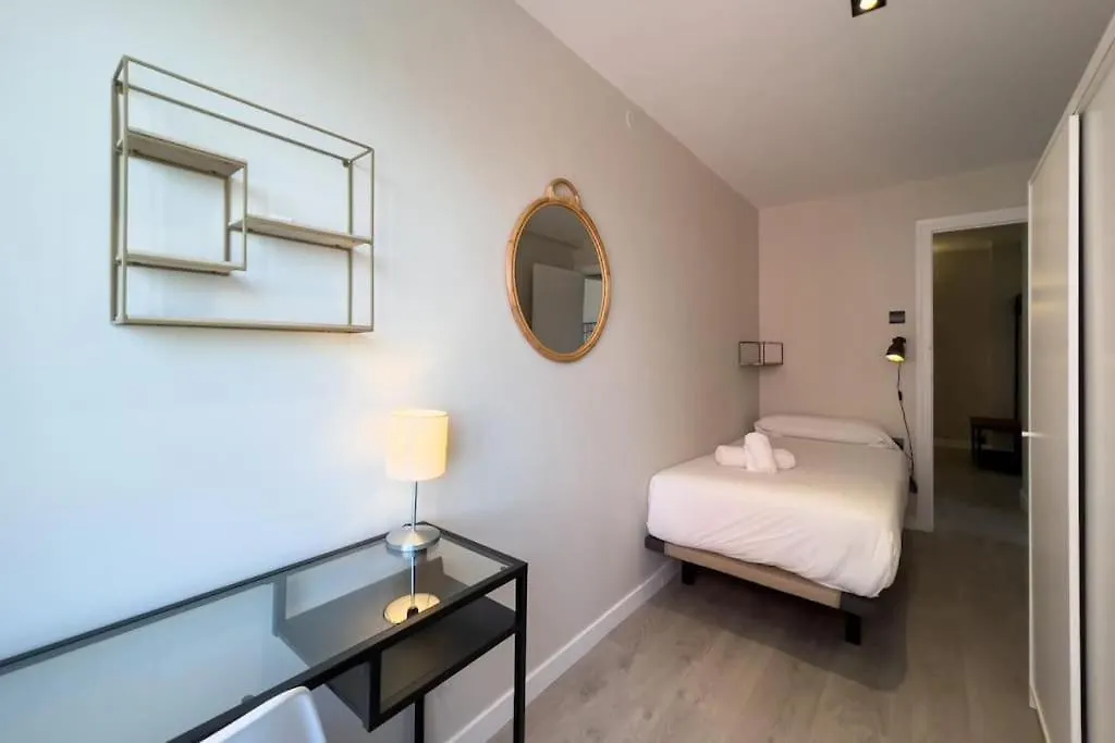 Bebarceloner Sant Andreu Apartments - 3 Bedrooms